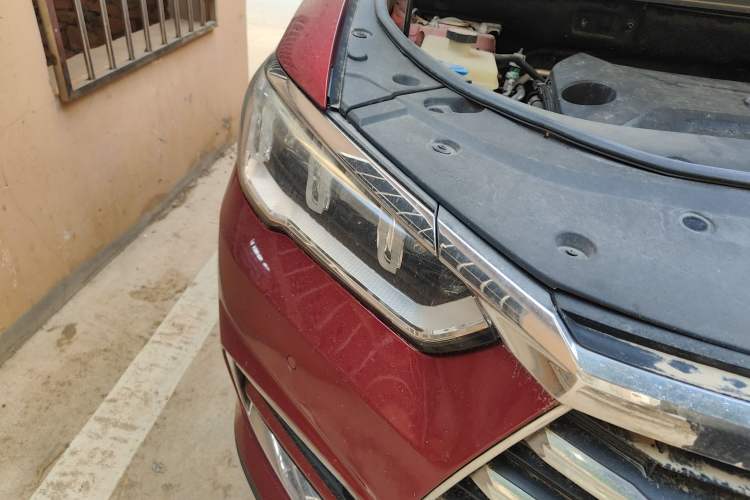 Used BYD Song Pro 2019 1.5T Automatic Luxury Model Right Front Headlight