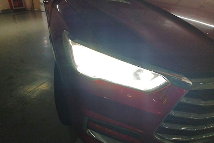 Used BYD Song Pro 2019 1.5T Automatic Luxury Model Right Front Headlight