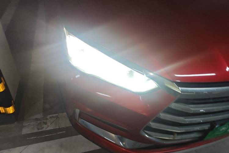 Used BYD Song Pro 2019 1.5T Automatic Elite Edition Right Front Headlight