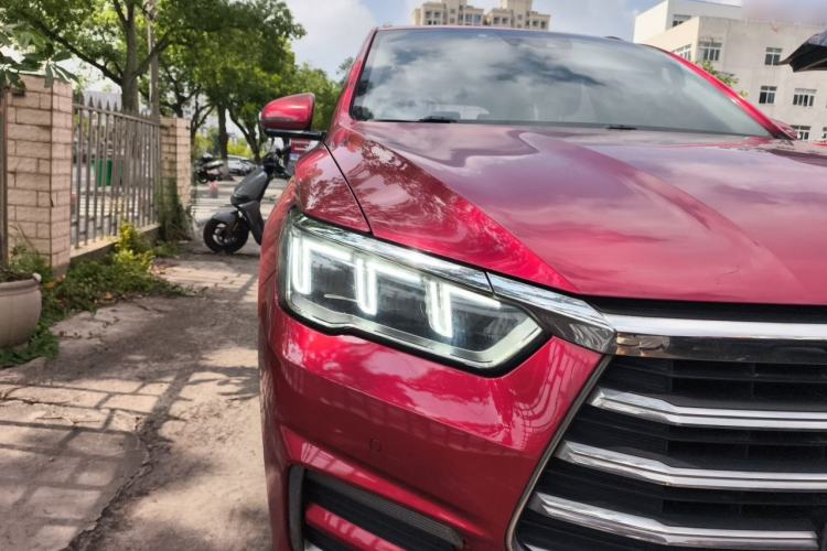 Used BYD Song Pro 2019 1.5T Automatic Luxury Model Right Front Headlight
