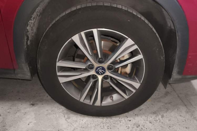 Used BYD Song Pro 2019 1.5T Automatic Elite Edition Right Front Wheel Hub