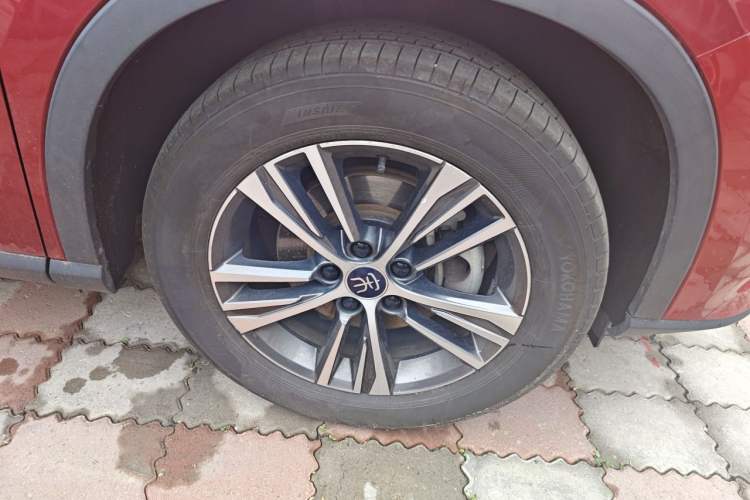 Used BYD Song Pro 2019 1.5T Automatic Elite Edition Right Front Wheel Hub