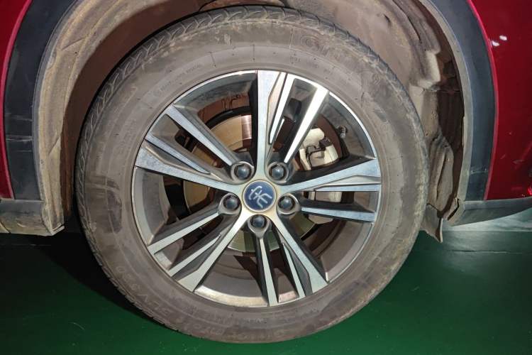 Used BYD Song Pro 2019 1.5T Automatic Prestige Model Right Front Wheel Hub