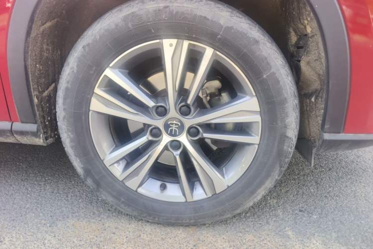 Used BYD Song Pro 2019 1.5T Automatic Elite Edition Right Front Wheel Hub