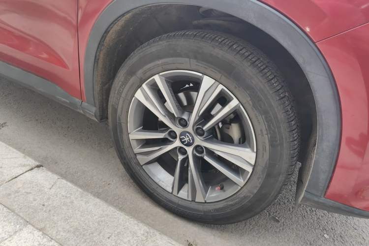 Used BYD Song Pro 2019 1.5T Automatic Luxury Model Right Front Wheel Hub