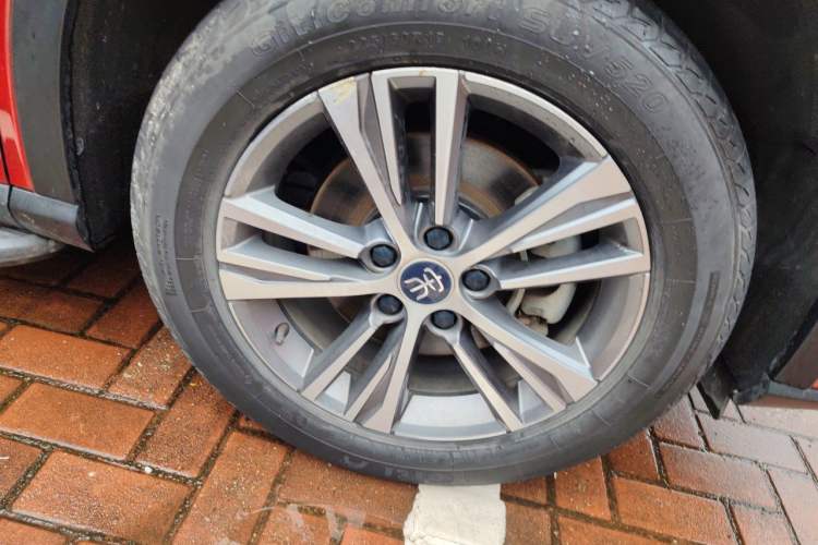 Used BYD Song Pro 2019 1.5T Automatic Elite Edition Right Front Wheel Hub