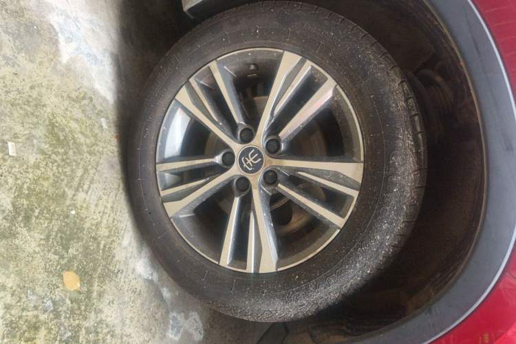 Used BYD Song Pro 2019 1.5T Automatic Elite Edition Right Front Wheel Hub
