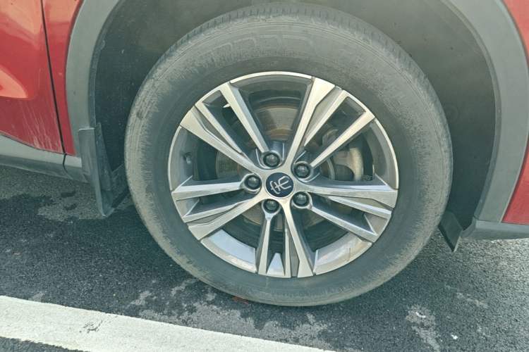 Used BYD Song Pro 2019 1.5T Automatic Prestige Model Right Front Wheel Hub