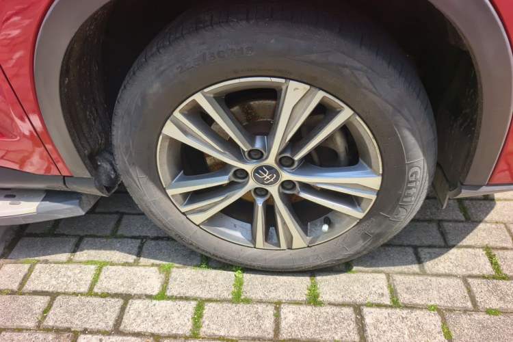 Used BYD Song Pro 2019 1.5T Automatic Luxury Model Right Front Wheel Hub