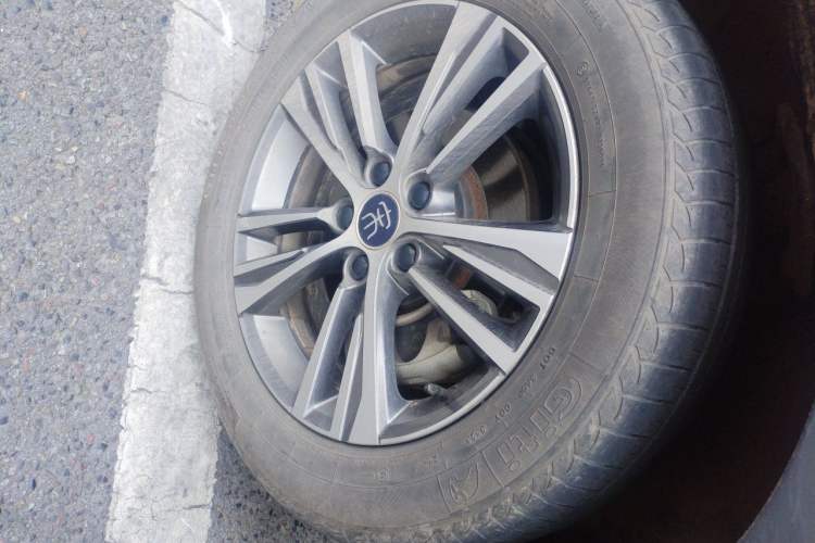 Used BYD Song Pro 2019 1.5T Automatic Elite Edition Right Front Wheel Hub