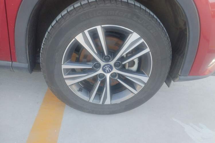Used BYD Song Pro 2019 1.5T Automatic Elite Edition Right Front Wheel Hub