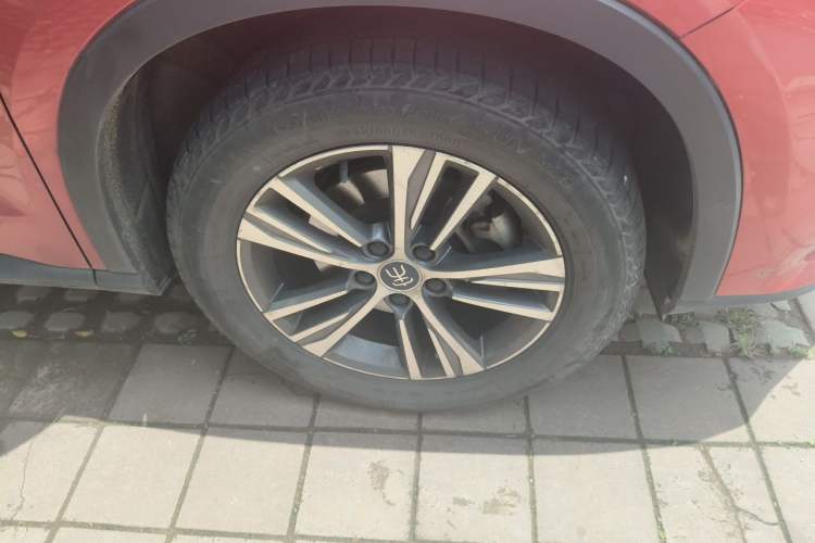 Used BYD Song Pro 2019 1.5T Automatic Luxury Model Right Front Wheel Hub