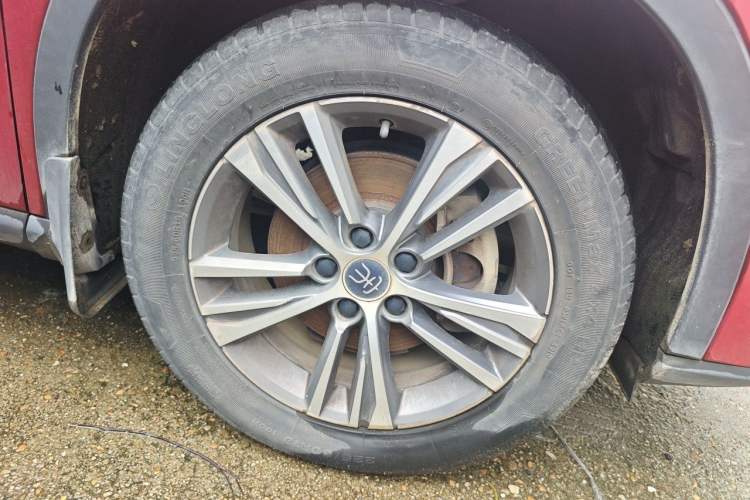 Used BYD Song Pro 2019 1.5T Automatic Elite Edition Right Front Wheel Hub
