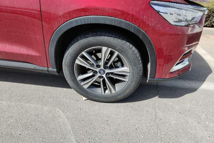 Used BYD Song Pro 2019 1.5T Automatic Luxury Model Right Front Wheel Hub
