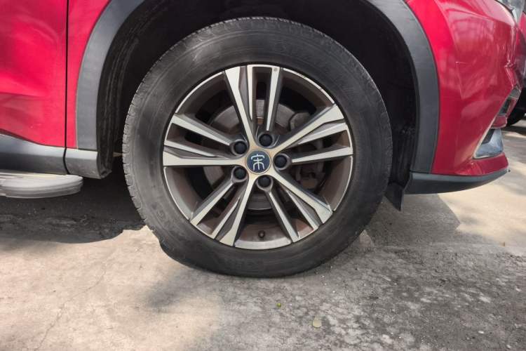 Used BYD Song Pro 2019 1.5T Automatic Luxury Model Right Front Wheel Hub