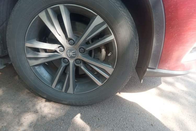 Used BYD Song Pro 2019 1.5T Automatic Luxury Model Right Front Wheel Hub