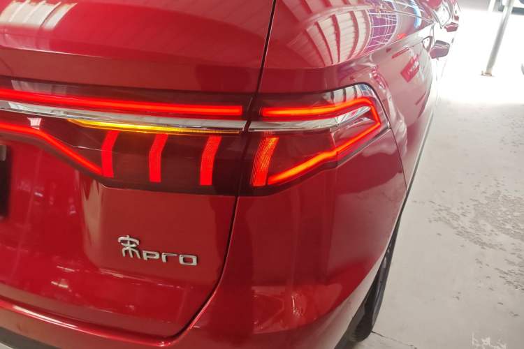 Used BYD Song Pro 2019 1.5T Automatic Elite Edition Right Rear Taillight