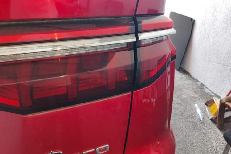 Used BYD Song Pro 2019 1.5T Automatic Elite Edition Right Rear Taillight
