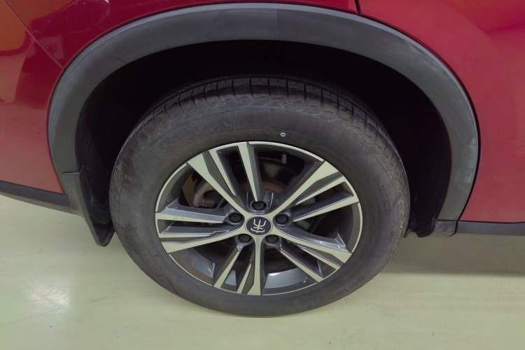 Used BYD Song Pro 2019 1.5T Automatic Elite Edition Right Rear Wheel Hub