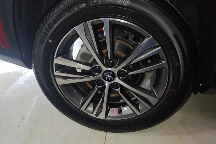 Used BYD Song Pro 2019 1.5T Automatic Luxury Model Right Rear Wheel Hub