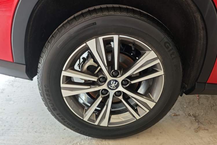 Used BYD Song Pro 2019 1.5T Automatic Luxury Model Right Rear Wheel Hub