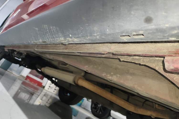 Used BYD Song Pro 2019 1.5T Automatic Prestige Model Right Side Sill