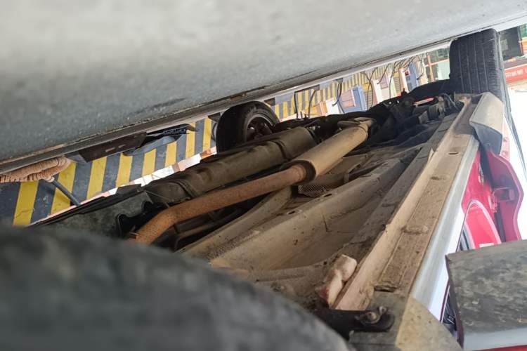 Used BYD Song Pro 2019 1.5T Automatic Luxury Model Right Side Sill