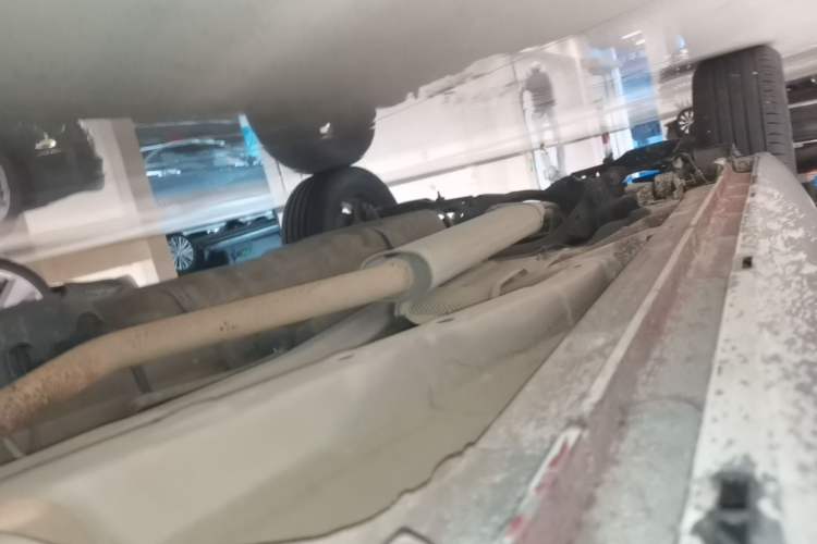 Used BYD Song Pro 2019 1.5T Automatic Luxury Model Right Side Sill