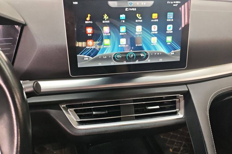 Used BYD Song Pro 2019 1.5T Automatic Elite Edition Audio And AC Panel