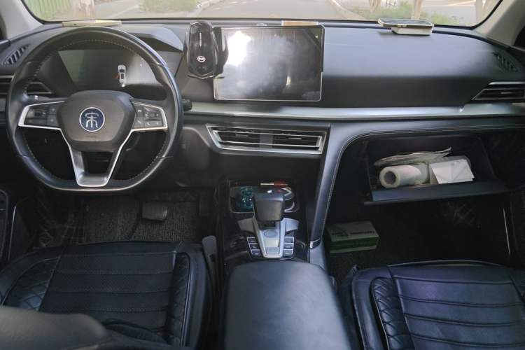 Used BYD Song Pro 2019 1.5T Automatic Prestige Model Center Console