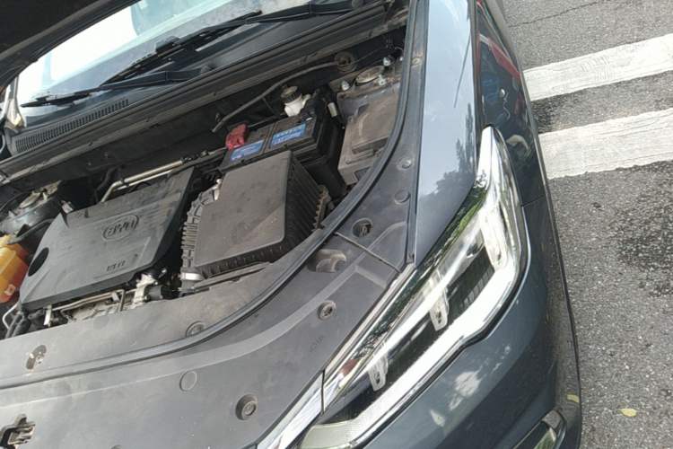 Used BYD Song Pro 2019 1.5T Automatic Elite Edition Engine Bay Left