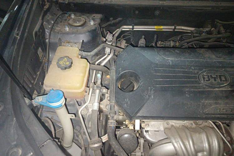 Used BYD Song Pro 2019 1.5T Automatic Elite Edition Engine Bay Right