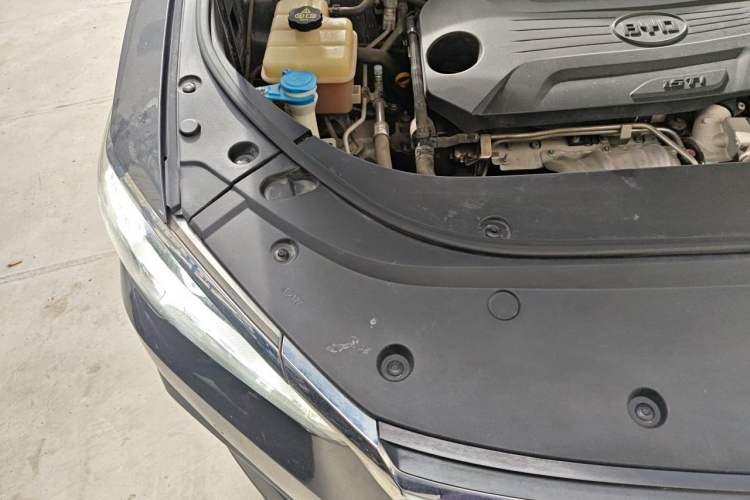 Used BYD Song Pro 2019 1.5T Automatic Luxury Model Engine Bay Right