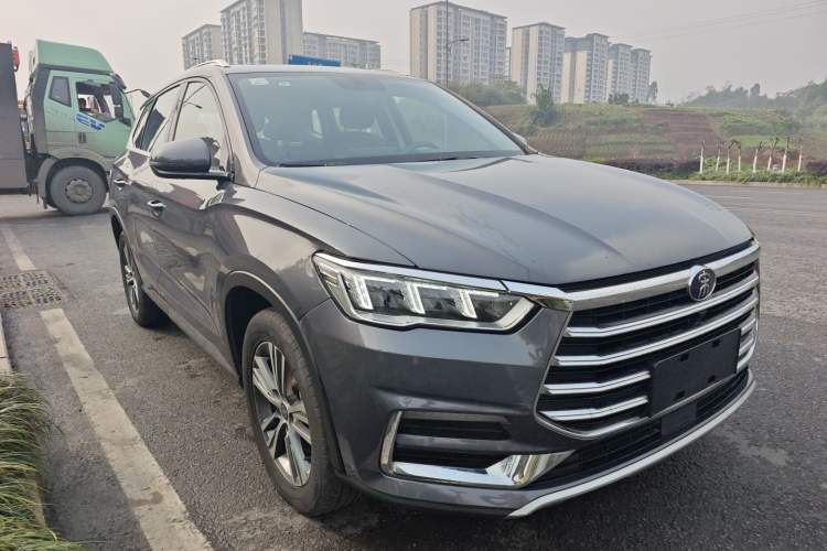Used BYD Song Pro 2019 1.5T Automatic Elite Edition Front Right 45 Deg