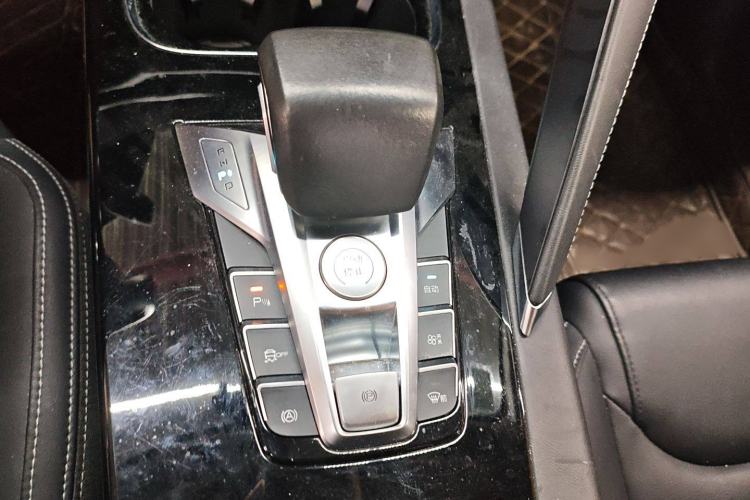 Used BYD Song Pro 2019 1.5T Automatic Elite Edition Gear Lever