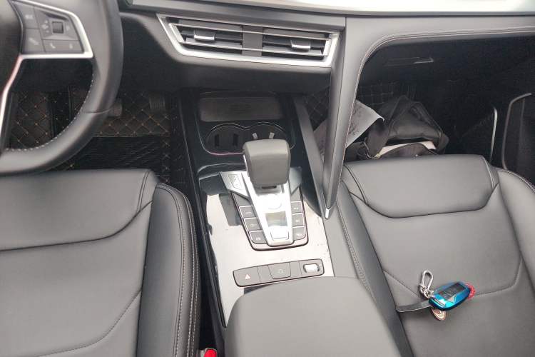 Used BYD Song Pro 2019 1.5T Automatic Luxury Model Gear Lever