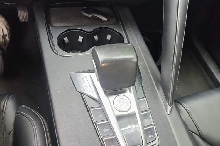 Used BYD Song Pro 2019 1.5T Automatic Luxury Model Gear Lever