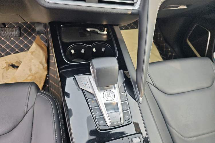Used BYD Song Pro 2019 1.5T Automatic Elite Edition Gear Lever