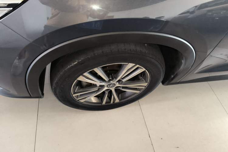 Used BYD Song Pro 2019 1.5T Automatic Luxury Model Left Front Wheel Hub