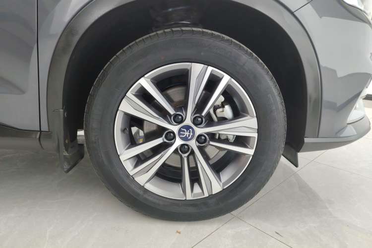 Used BYD Song Pro 2019 1.5T Automatic Luxury Model Left Front Wheel Hub