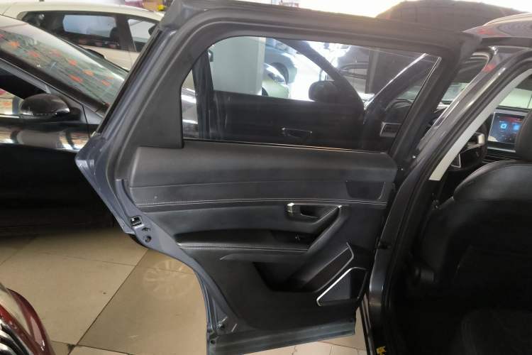 Used BYD Song Pro 2019 1.5T Automatic Luxury Model Left Rear Door Interior