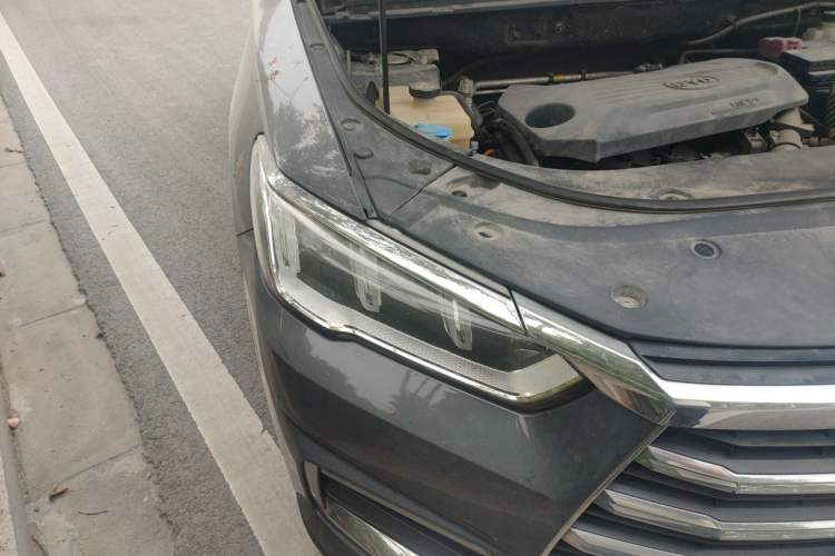 Used BYD Song Pro 2019 1.5T Automatic Elite Edition Right Front Headlight