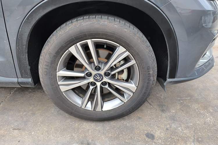 Used BYD Song Pro 2019 1.5T Automatic Elite Edition Right Front Wheel Hub