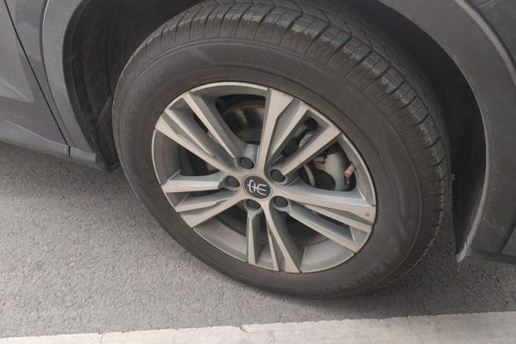 Used BYD Song Pro 2019 1.5T Automatic Elite Edition Right Front Wheel Hub