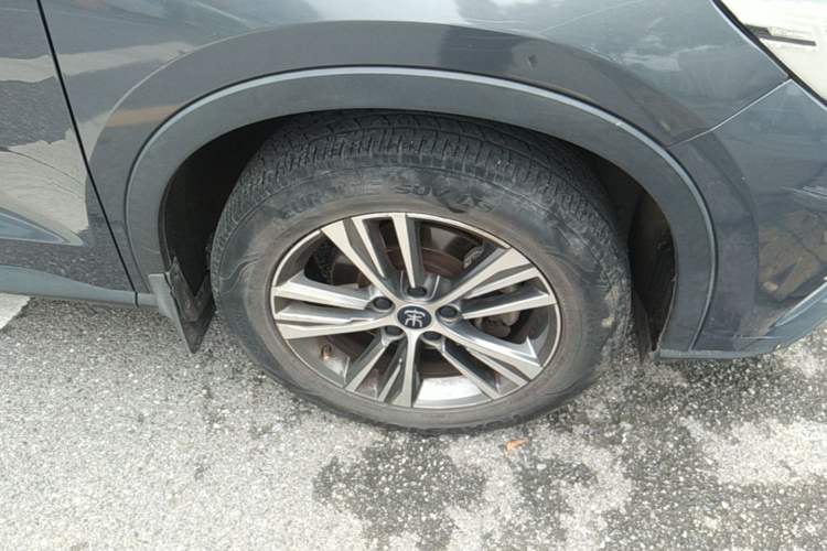 Used BYD Song Pro 2019 1.5T Automatic Elite Edition Right Front Wheel Hub