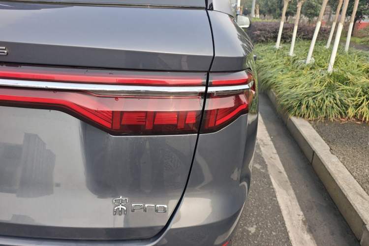 Used BYD Song Pro 2019 1.5T Automatic Elite Edition Right Rear Taillight