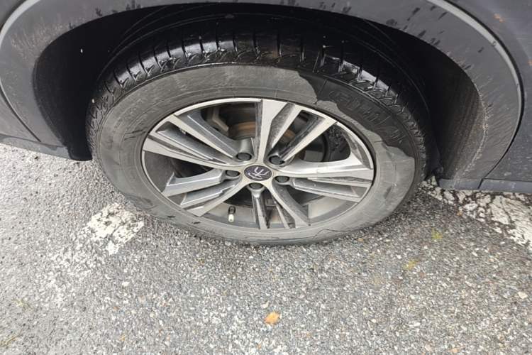 Used BYD Song Pro 2019 1.5T Automatic Luxury Model Right Rear Wheel Hub