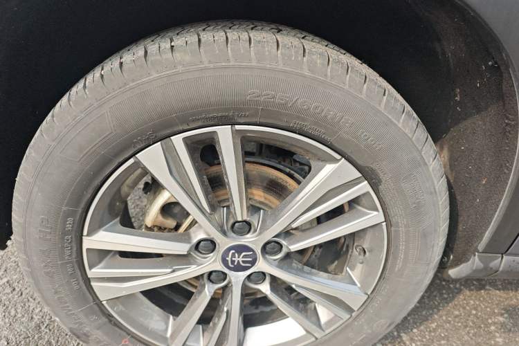 Used BYD Song Pro 2019 1.5T Automatic Elite Edition Right Rear Wheel Hub
