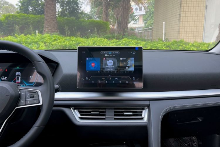 Used BYD Song Pro 2019 1.5T Automatic Elite Edition Audio And AC Panel