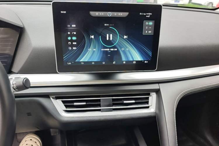 Used BYD Song Pro 2019 1.5T Automatic Elite Edition Audio And AC Panel
